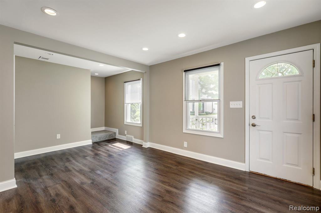 811 HUMPHREY Avenue, Birmingham, MI 48009 — Photo 12