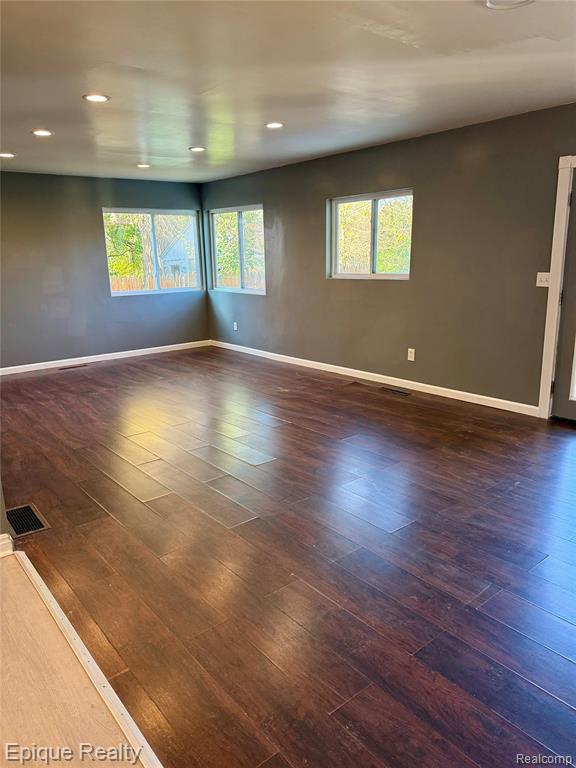 4405 Pengelly Road, Flint, MI 48507 — Photo 8