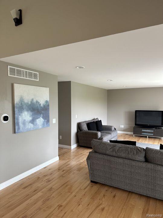 780 BLUE BIRD Lane, Milan, MI 48160 — Photo 5