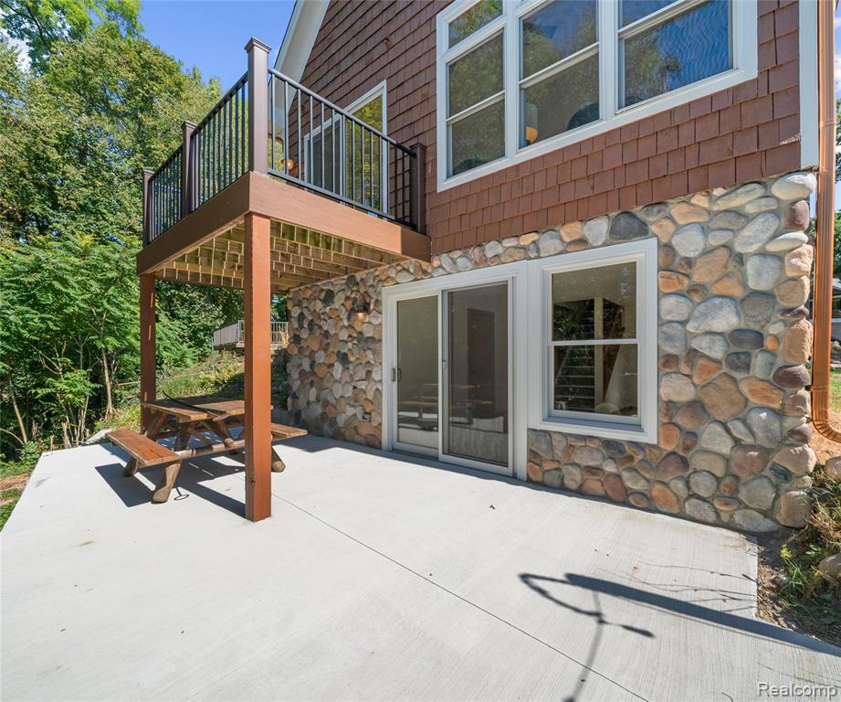 11252 Hiland Court, Pinckney, MI 48169 — Photo 14