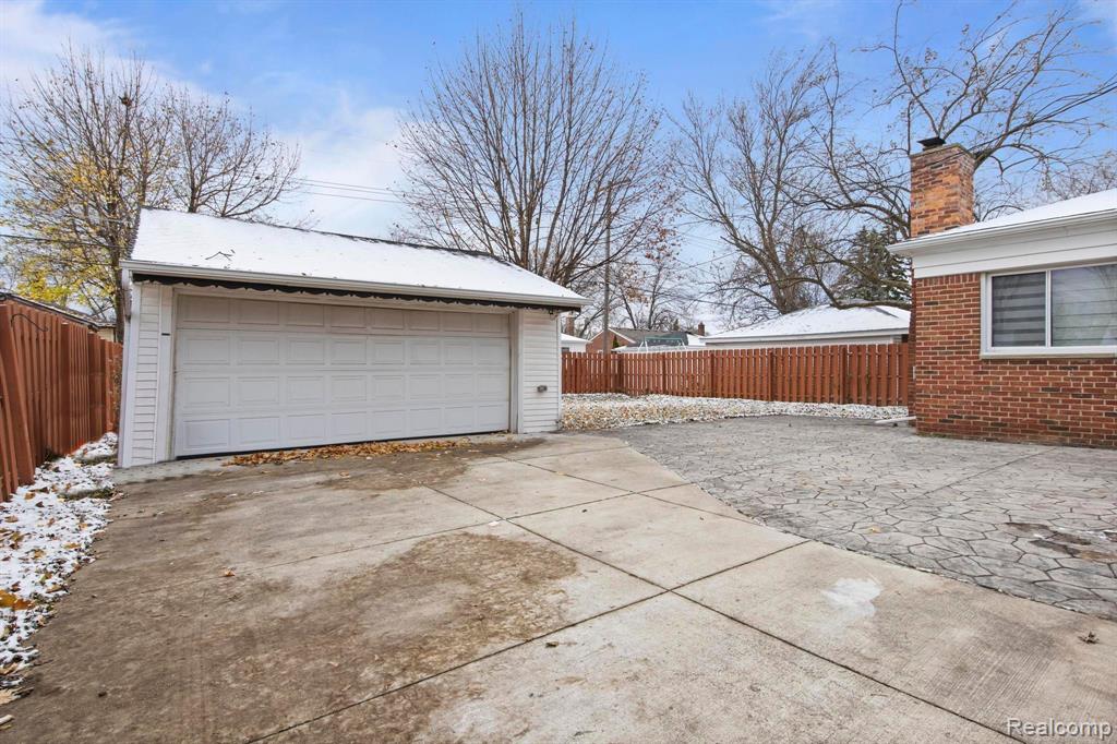 9911 OPORTO Street, Livonia, MI 48150 — Photo 6