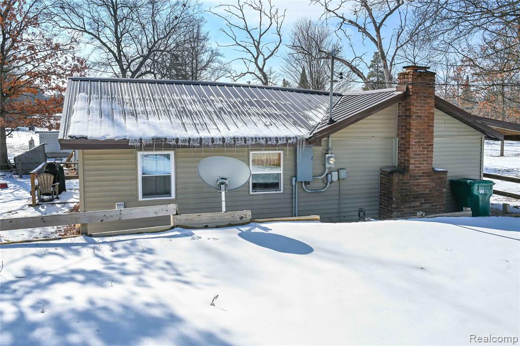 4712 Poplar Drive, Harrison, MI 48625 — Photo 13