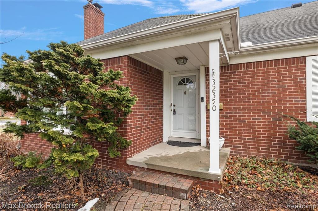 32350 Sheridan Drive, Beverly Hills, MI 48025 — Photo 4