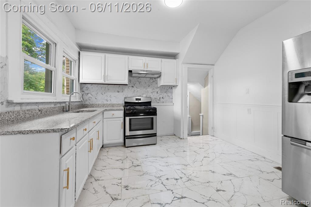 21855 Schoenherr Road, Warren, MI 48089 — Photo 5