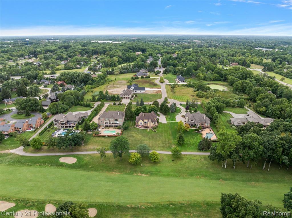 9310 Fairway Trail, Grand Blanc, MI 48439 — Photo 9