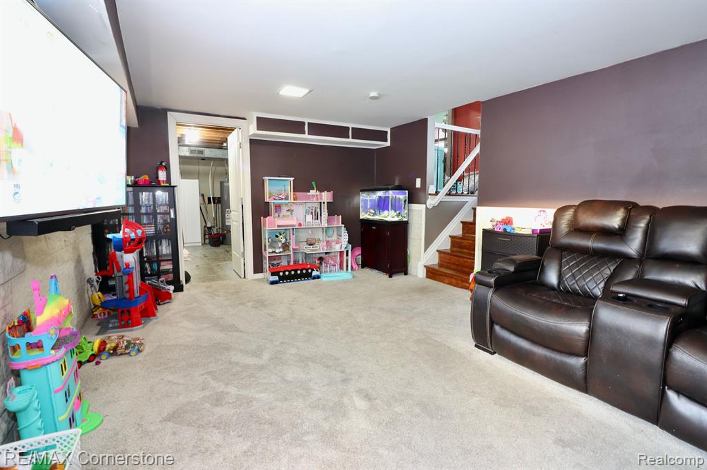 692 EASLEY Drive, Westland, MI 48186 — Photo 19