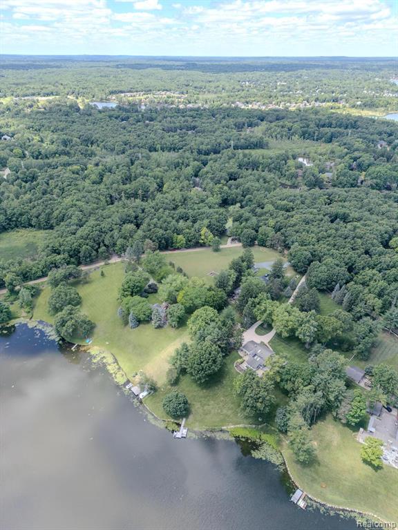 573 NAKOMIS Trail, Lake Orion, MI 48362 — Photo 56