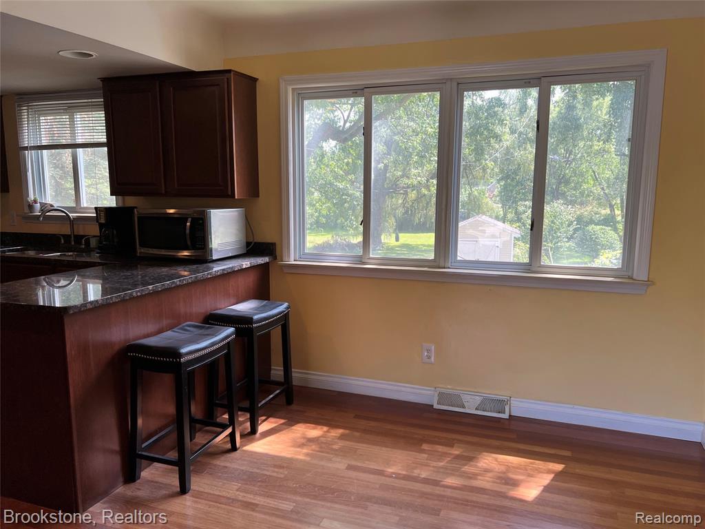 400 E Flint Street, Lake Orion, MI 48362 — Photo 9