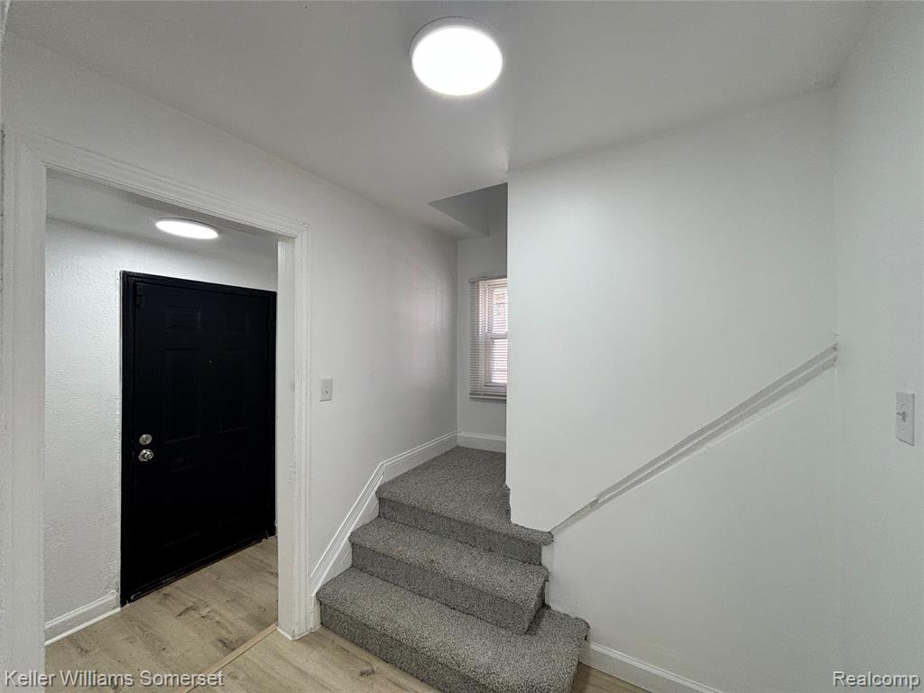 14800 Woodmont Avenue, Detroit, MI 48227 — Photo 2