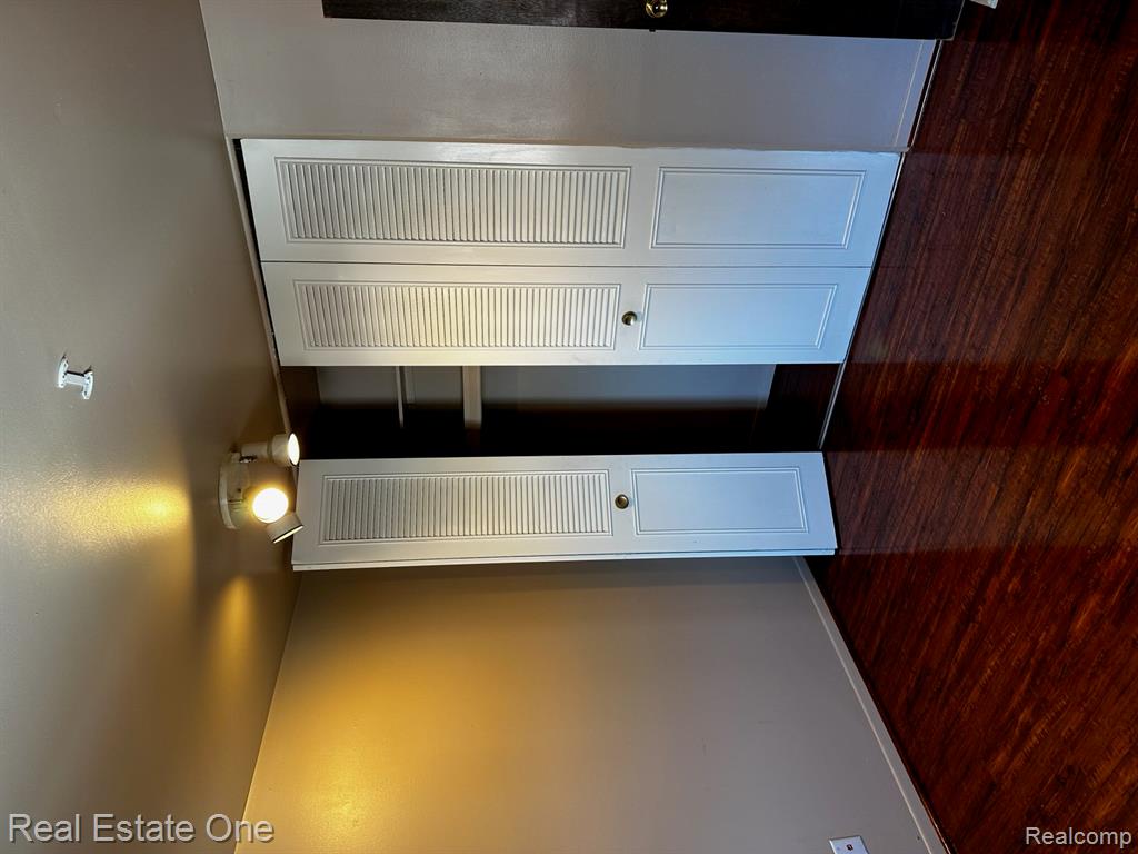 1868 Colonial Village Way, 4, Waterford, MI 48328 — Photo 14