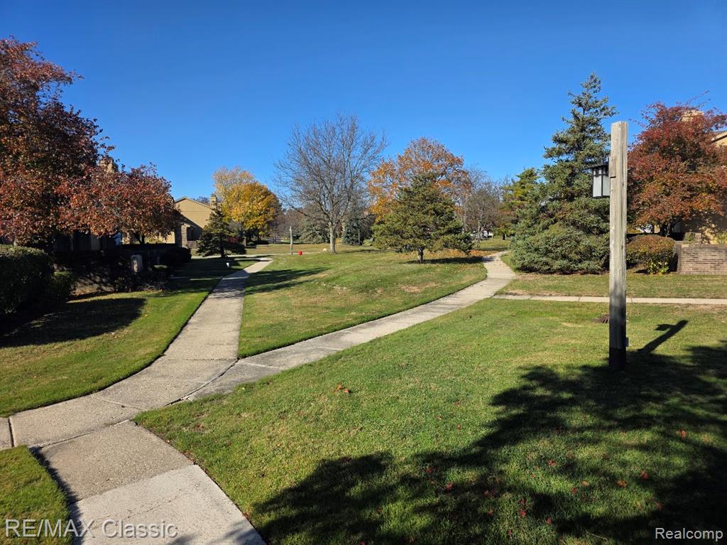 1806 S Hill Boulevard, Bloomfield Hills, MI 48304 — Photo 33