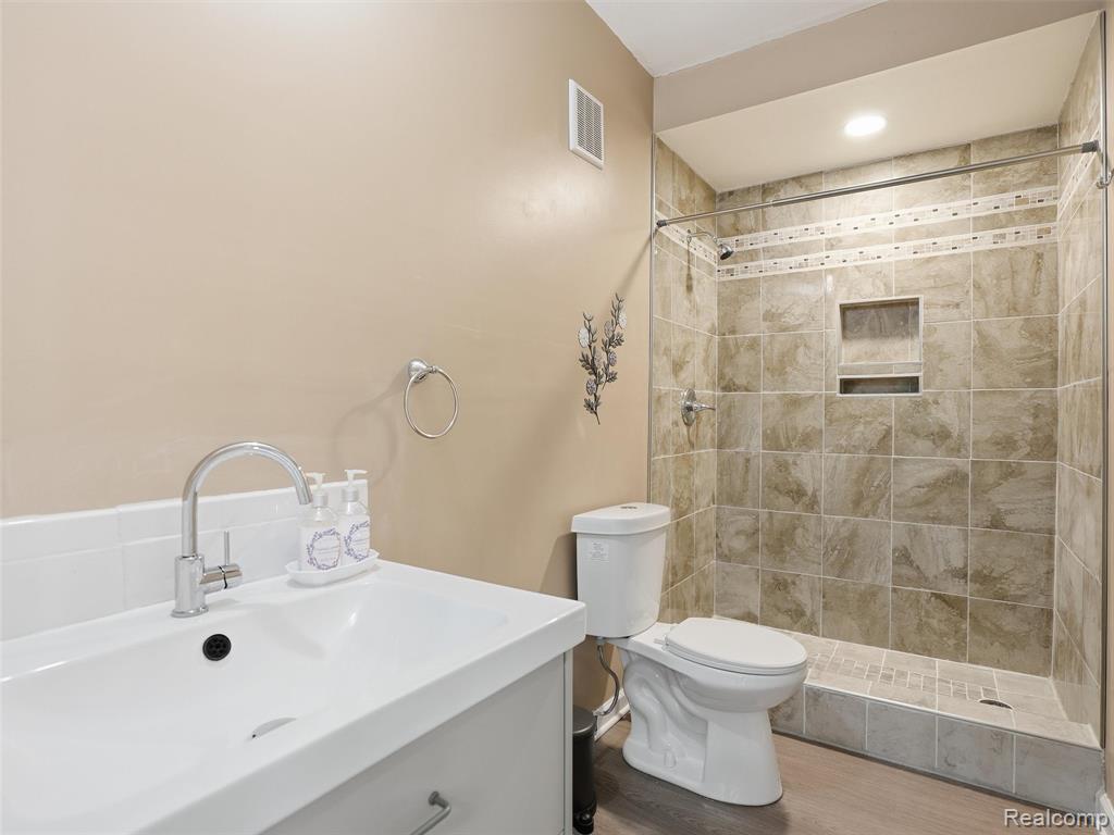 47527 Ellery Lane, Canton, MI 48187 — Photo 40
