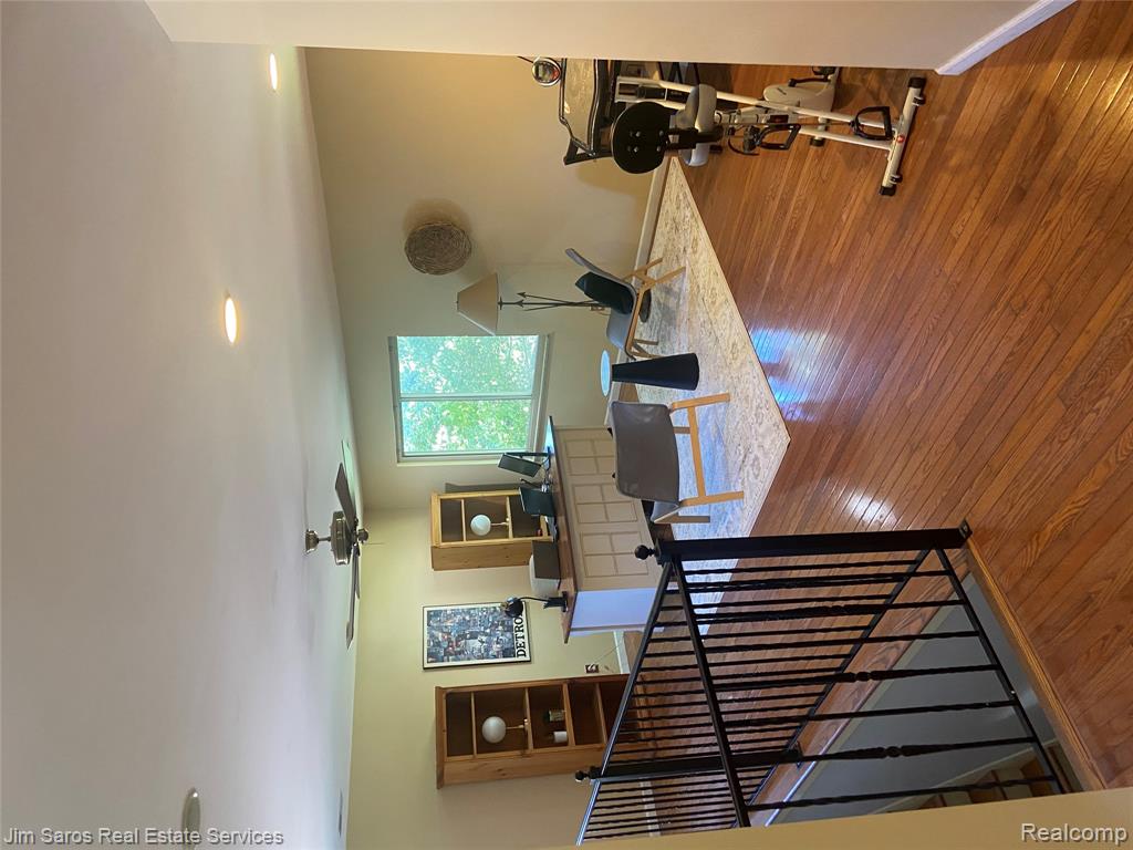 935 S Brys Drive, Grosse Pointe Woods, MI 48236 — Photo 14