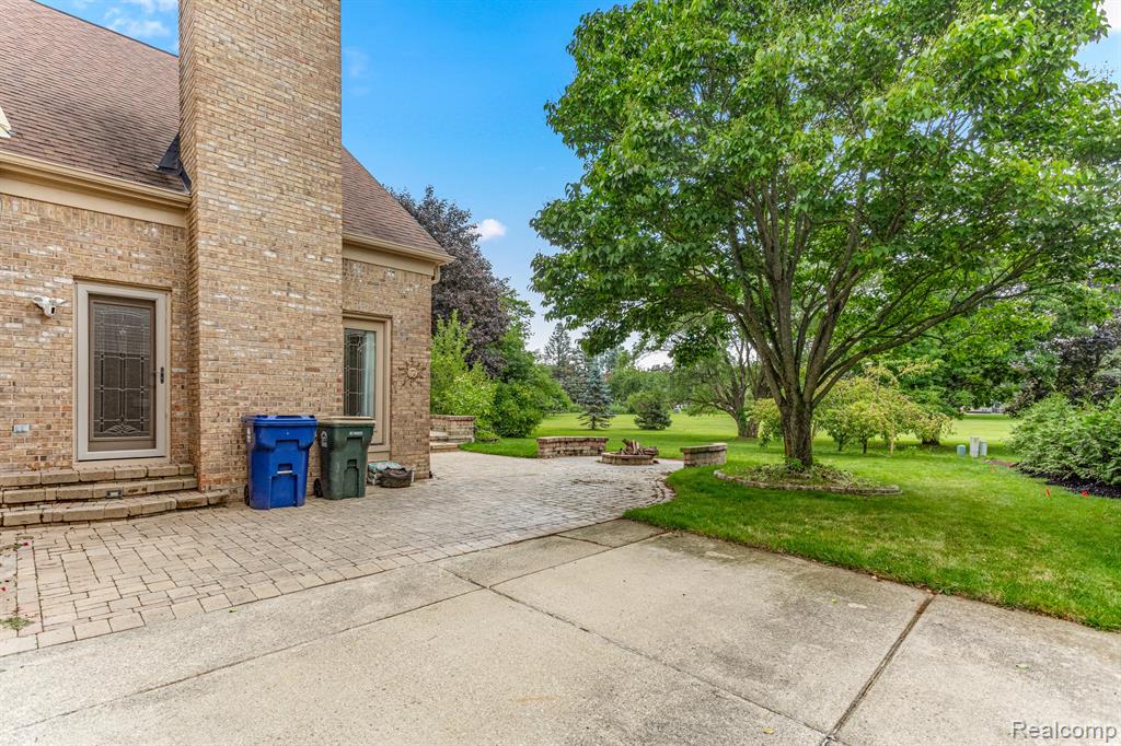 47553 TEN POINT Drive, Canton, MI 48187 — Photo 37