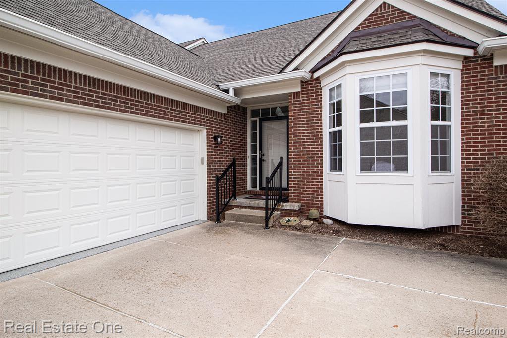 724 Knolls Landing Drive, 18, Milford, MI 48381 — Photo 41