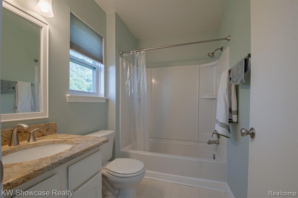 1420 POND VIEW, Wixom, MI 48393 — Photo 13