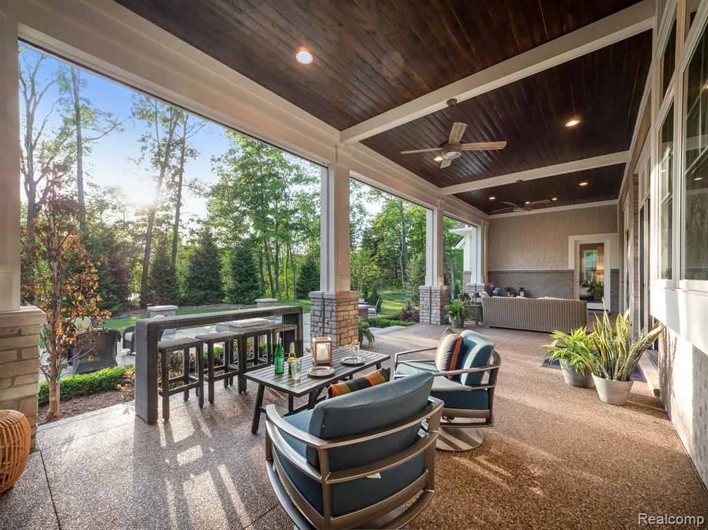 2520 Creekside Court, Rochester, MI 48306 — Photo 21