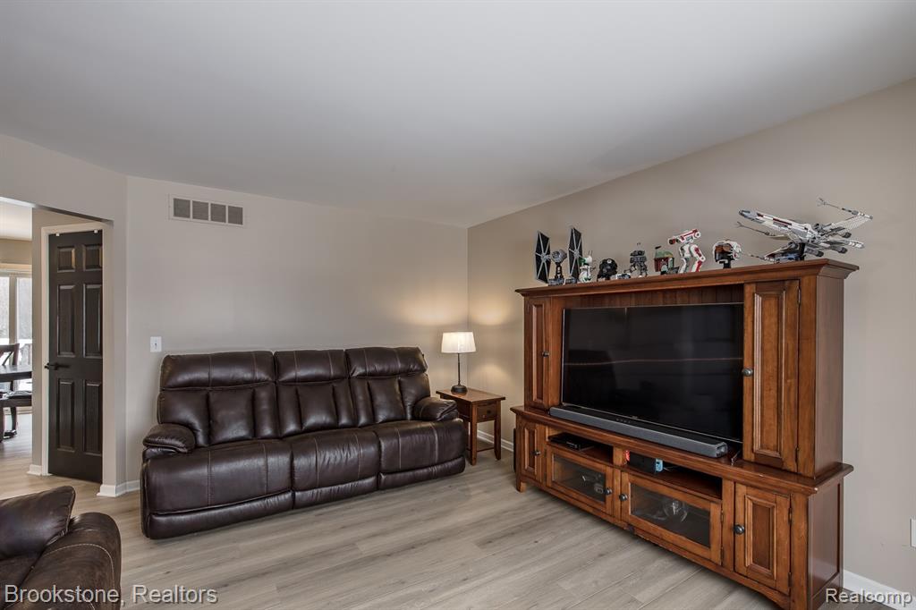 9305 Tiger Run Trail, Davison, MI 48423 — Photo 12