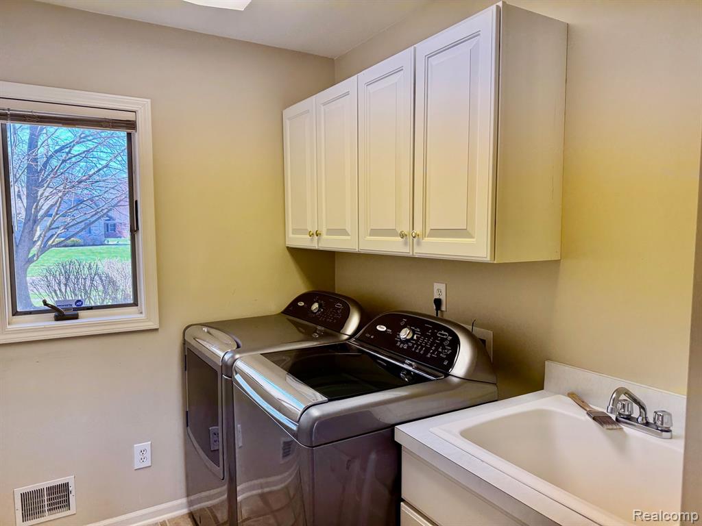 8505 Woodridge Drive, Davison, MI 48423 — Photo 37