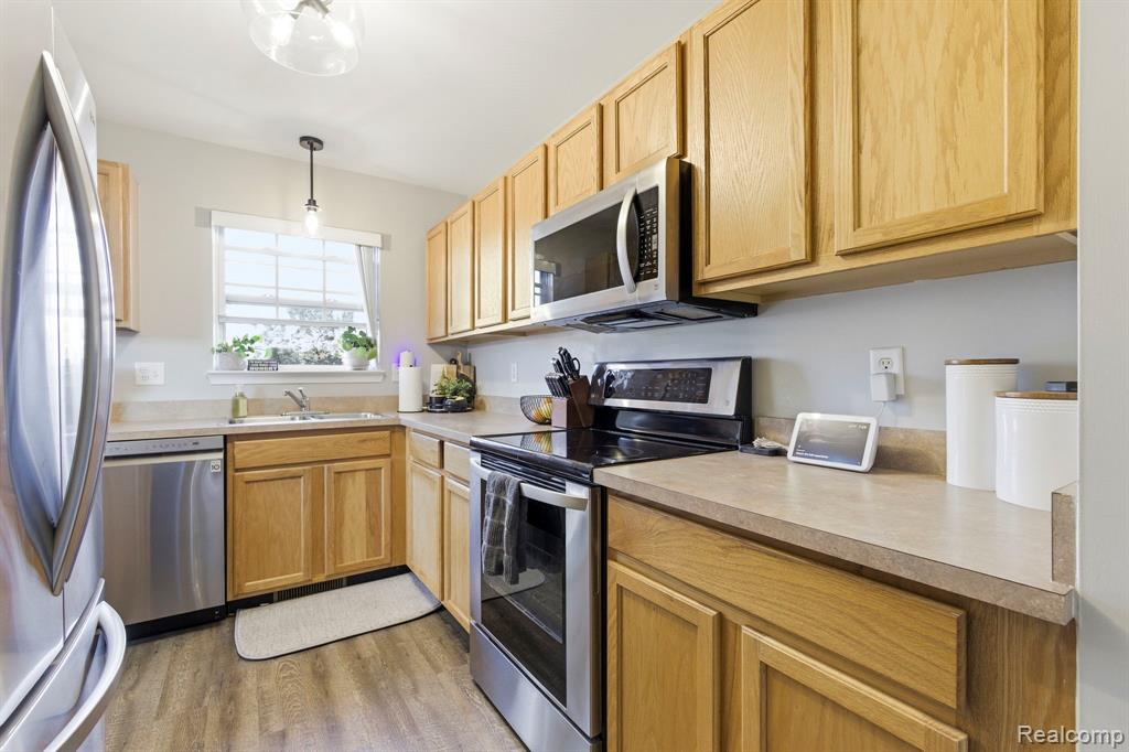 16556 Radison Drive, Macomb, MI 48044 — Photo 14