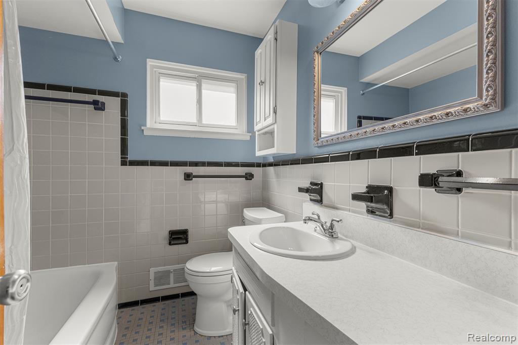 4142 Gertrude Street, Dearborn Heights, MI 48125 — Photo 27
