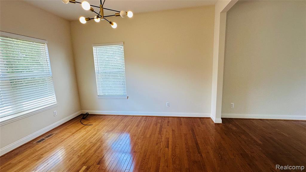 815 CALGARY Street, Auburn Hills, MI 48326 — Photo 7