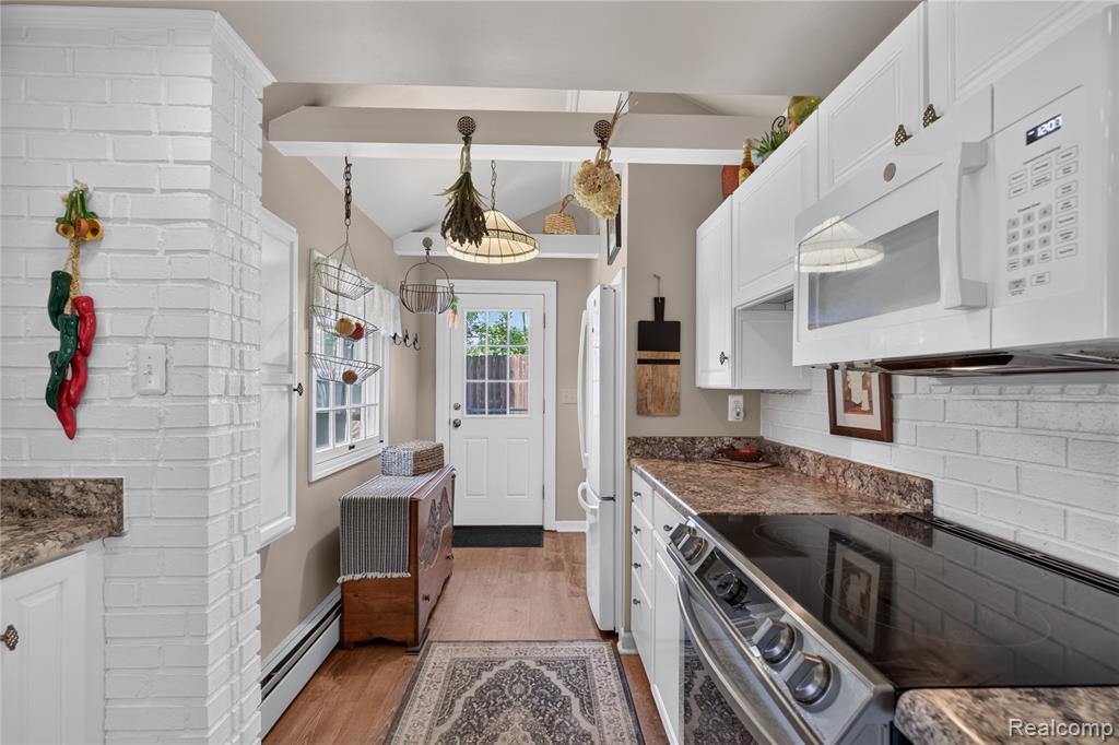 75 W Burdick Street, Oxford, MI 48371 — Photo 24