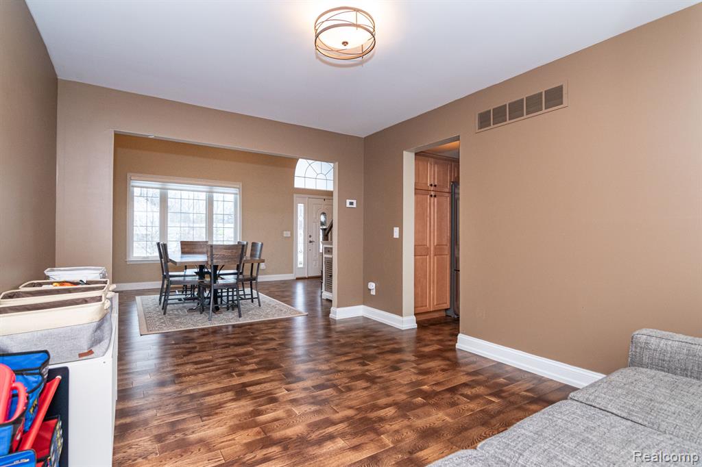 552 CROWN RIDGE Court, White Lake, MI — Photo 22