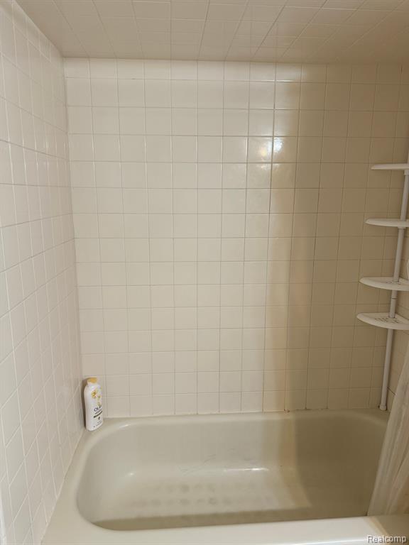 30060 W 12 MILE Road, 89, Farmington Hills, MI 48334 — Photo 16
