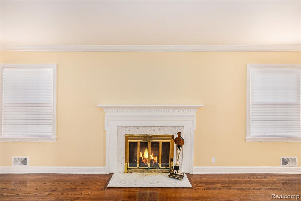 913 BEARD Street, Flint, MI 48503 — Photo 5