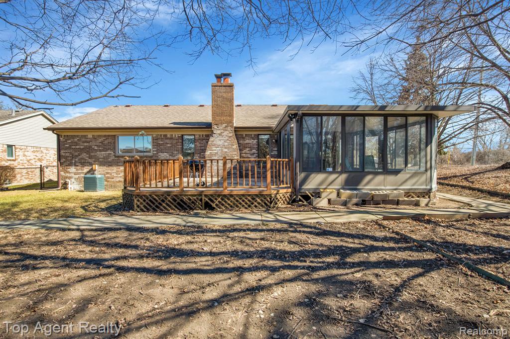 42185 KINGSLEY Drive, Clinton Twp, MI 48038 — Photo 27