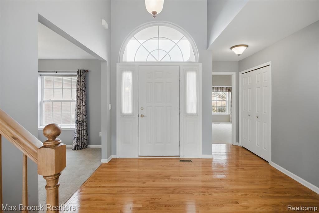 7131 WHITE TAIL Drive, Grand Blanc, MI 48439 — Photo 5