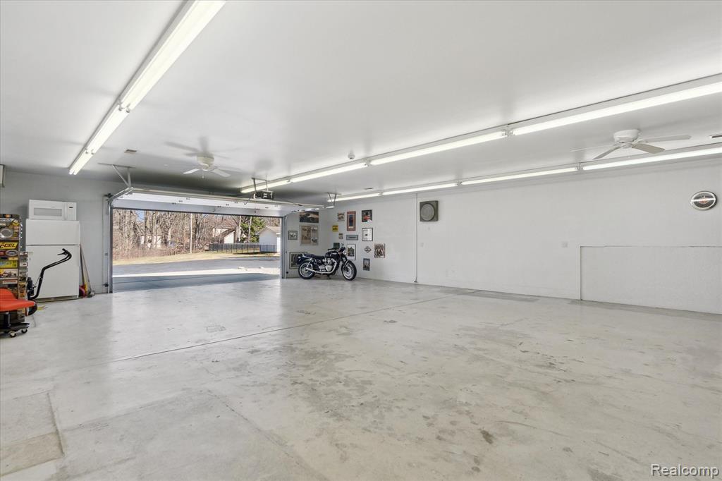 5074 CLARKSTON Road, Clarkston, MI 48348 — Photo 9