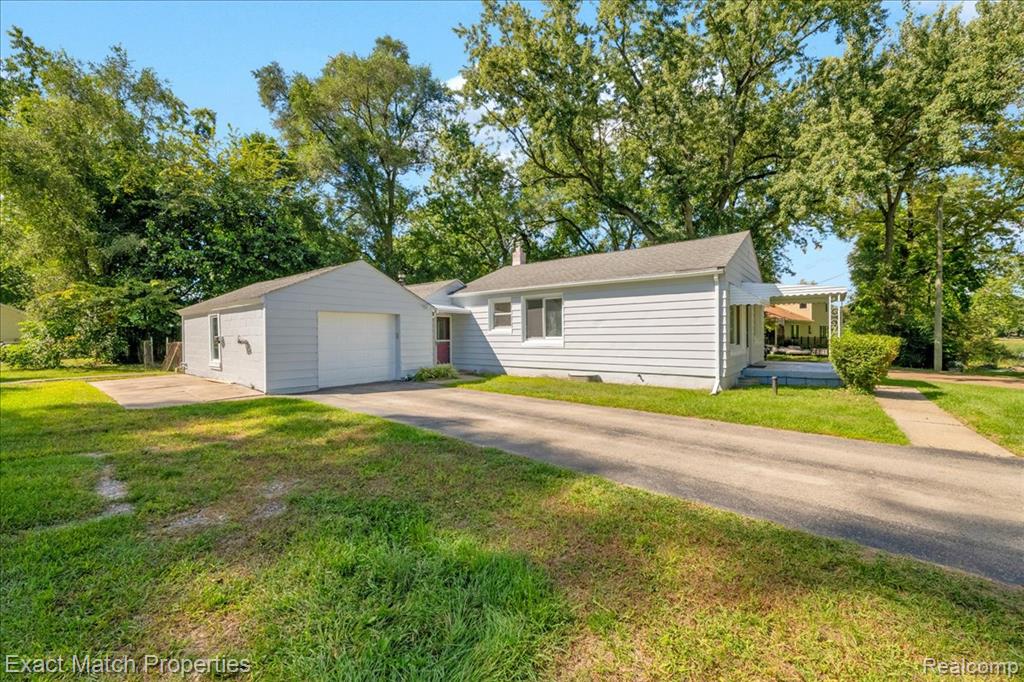 9467 Leona Street, White Lake, MI — Photo 16