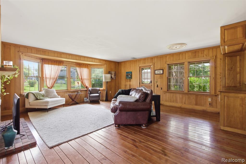 85 Hill Circle Drive, Waterford, MI 48328 — Photo 7