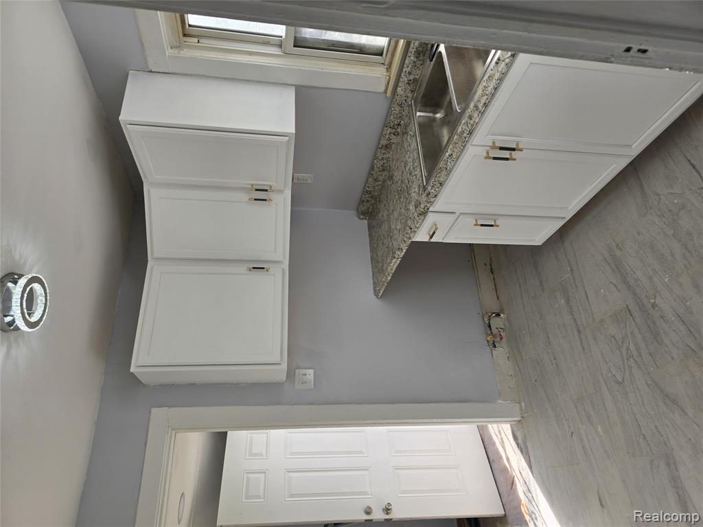 8276 Orchard Avenue, Warren, MI 48089 — Photo 13