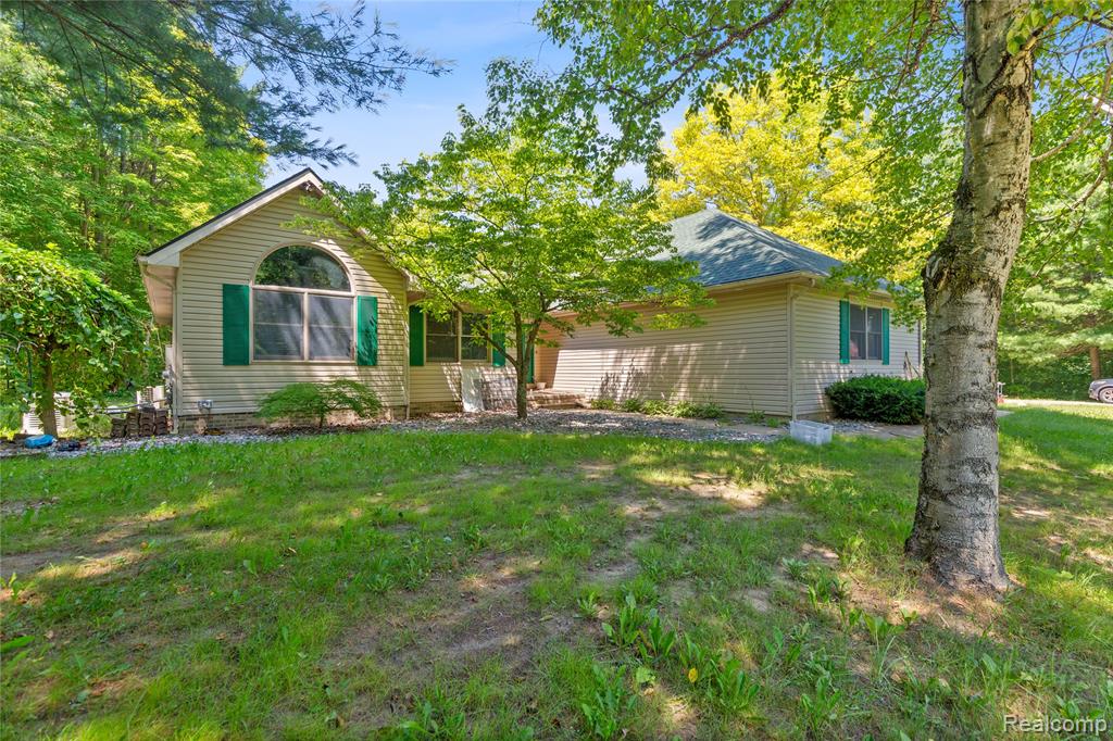 680 S Bartlett Road, St. Clair, MI 48079 — Photo 2
