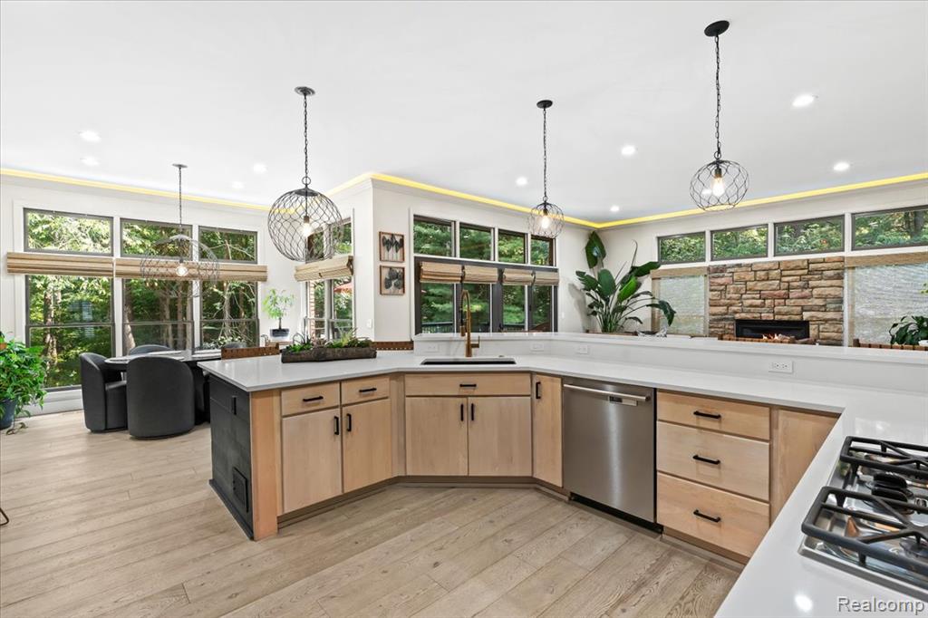 5523 Hidden Pines Drive, Brighton, MI 48116 — Photo 11
