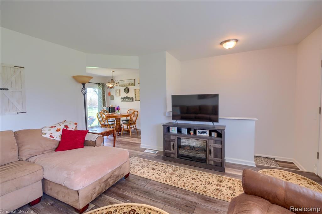 950 Alfalfa Drive, Lapeer, MI 48446 — Photo 9