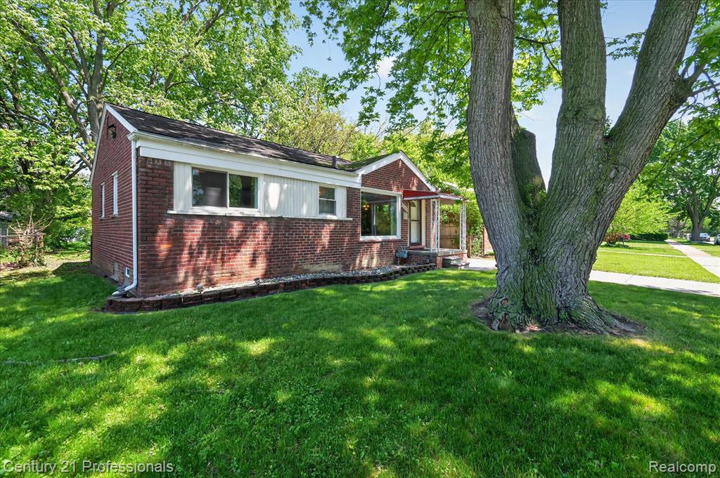 28688 Emerson Street, Inkster, MI 48141 — Photo 2
