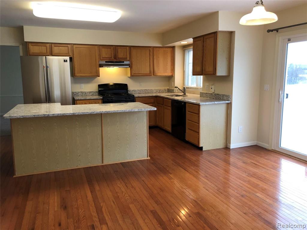 45373 SEABROOK, Canton, MI 48188 — Photo 9