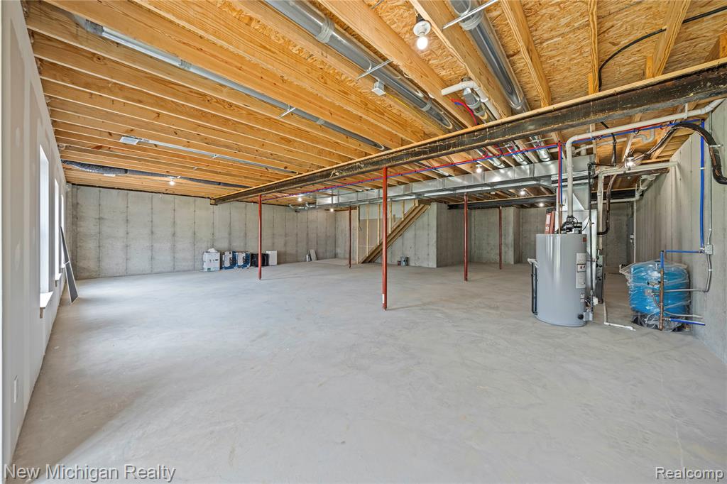 7453 Village Court, Davisburg, MI 48350 — Photo 45