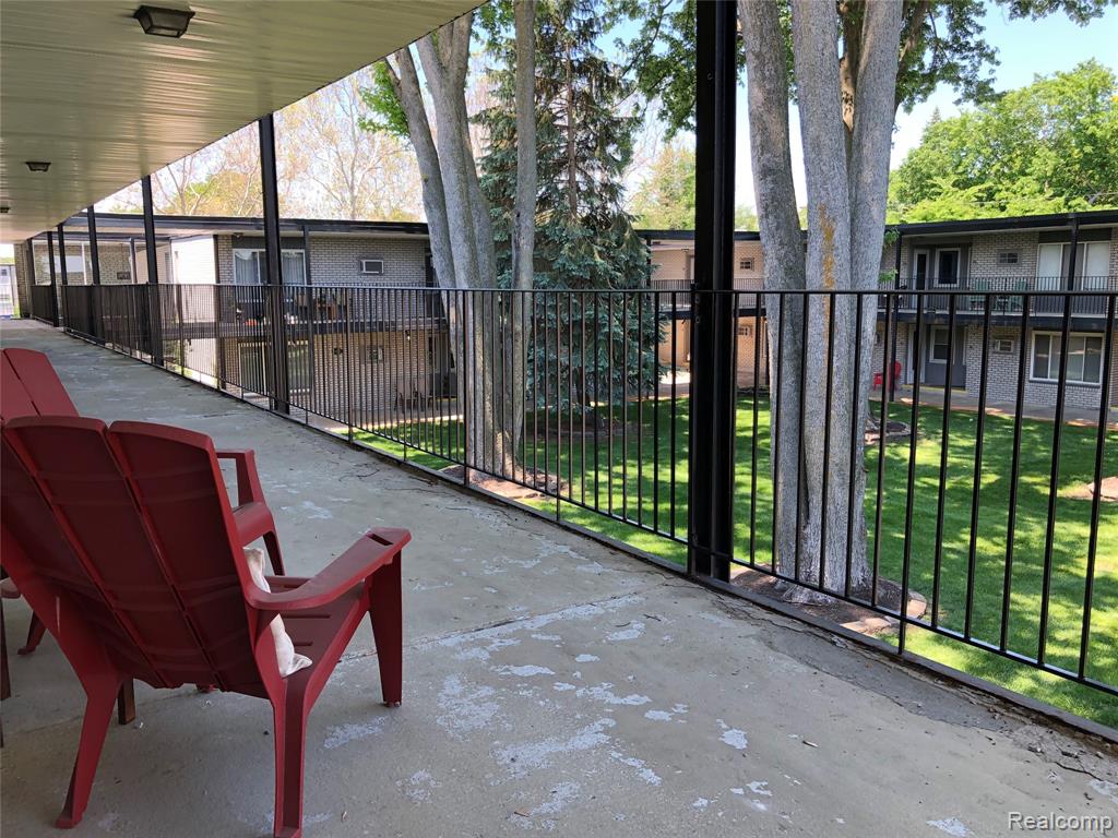 3421 Hillside Drive, 24, Royal Oak, MI 48073 — Photo 10