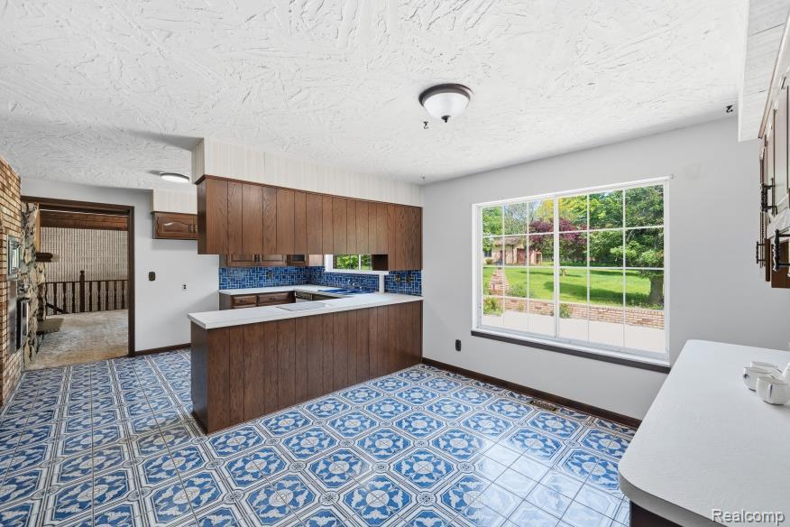 7020 Rattalee Lake NW, Clarkston, MI 48348 — Photo 18