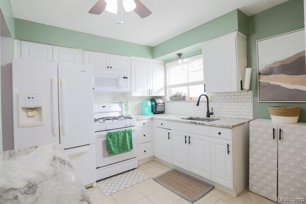 462 PEARSALL Avenue, Pontiac, MI 48341 — Photo 23
