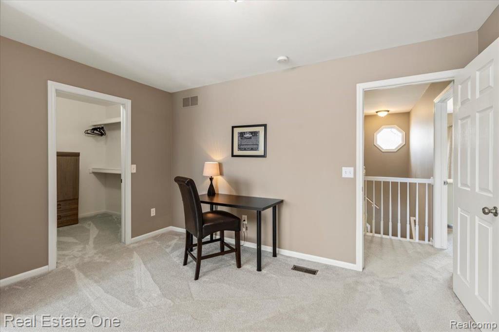 566 BAY POINTE Drive, Oxford, MI 48371 — Photo 45