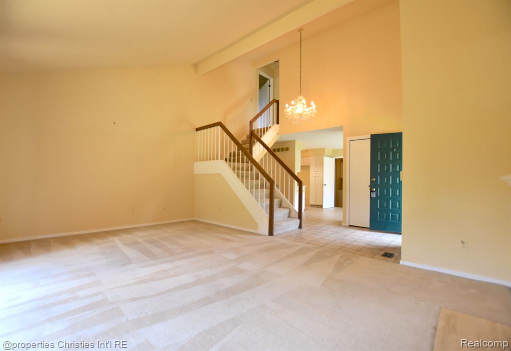 1752 S HILL Boulevard, Bloomfield Hills, MI 48304 — Photo 6