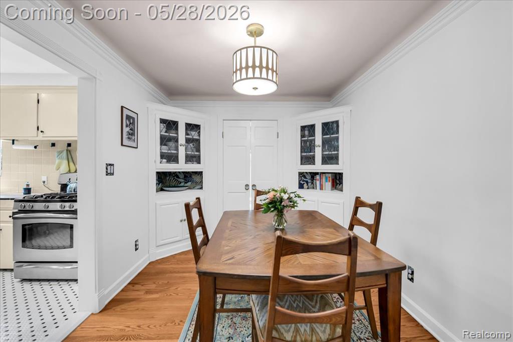 2101 Lochmoor Boulevard, Grosse Pointe Woods, MI 48236 — Photo 11