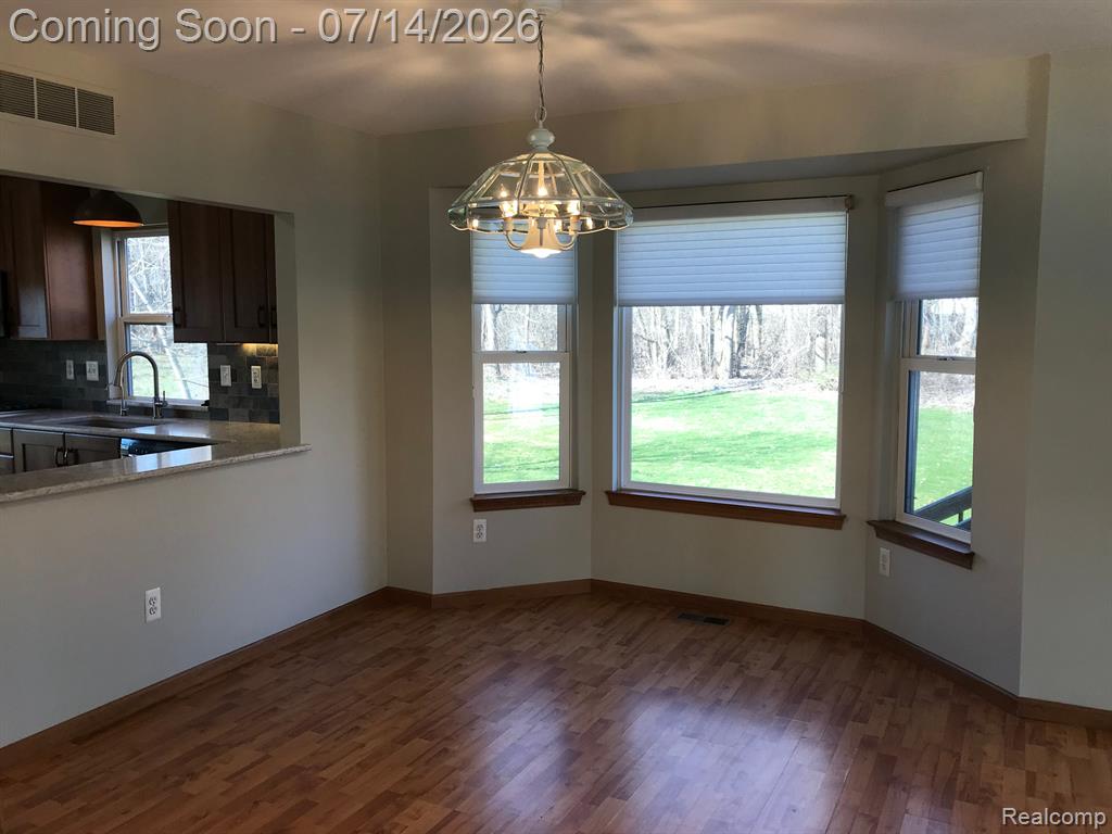 11826 N MAIN Street, Whitmore Lake, MI 48189 — Photo 9