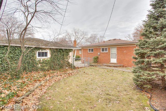 627 BUTTERNUT Avenue, Royal Oak, MI 48073 — Photo 27